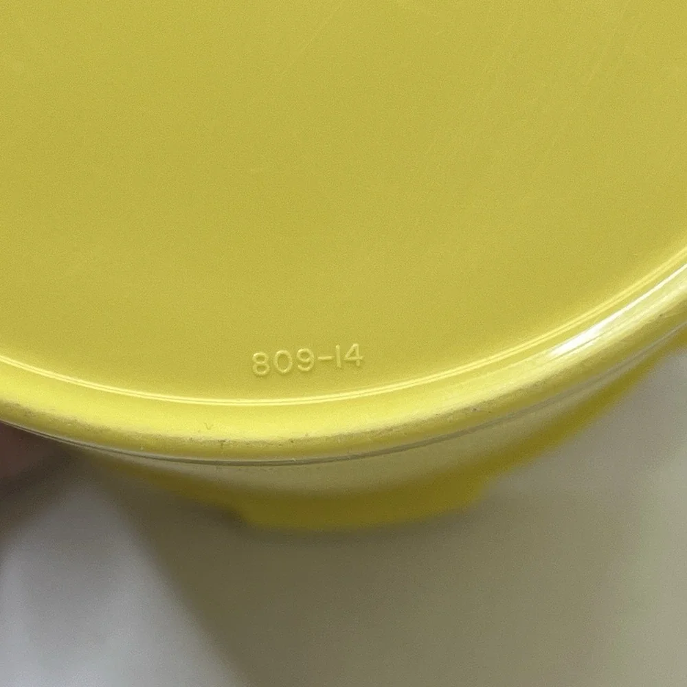 4 Piece Yellow Servalier Tupperware Nesting Canisters Set w Lids 805 807 809 811